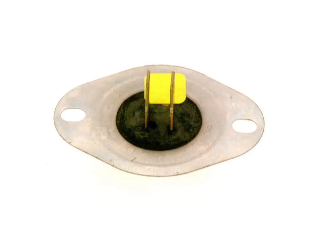 Fühler mit metallischer Basis und zwei Anschlussstiften. Die Oberfläche ist schwarz, mit einem gelben Element in der Mitte. Hergestellt von Bosch.